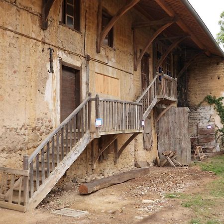La Ferme De Berlioz Aparthotel La Cote-Saint-Andre Exterior foto